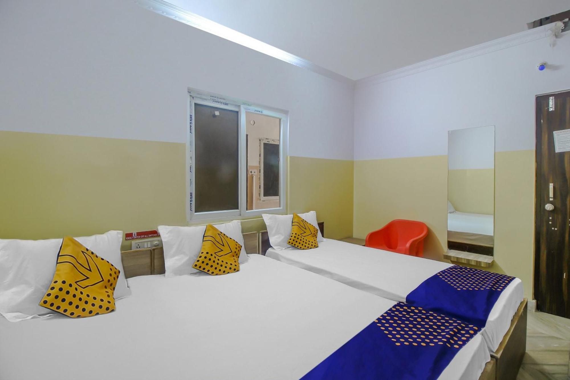 Spot On 81775 Mohit Gokul Lodge New Luxury Room'S Near Secunderabad Railway Station Lālāguda 外观 照片