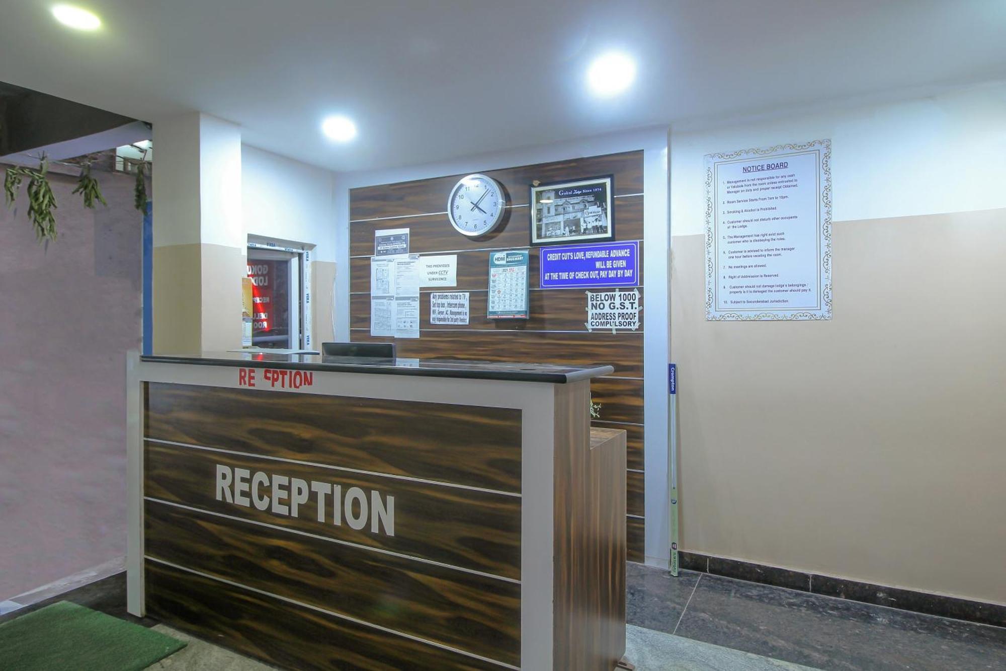 Spot On 81775 Mohit Gokul Lodge New Luxury Room'S Near Secunderabad Railway Station Lālāguda 外观 照片
