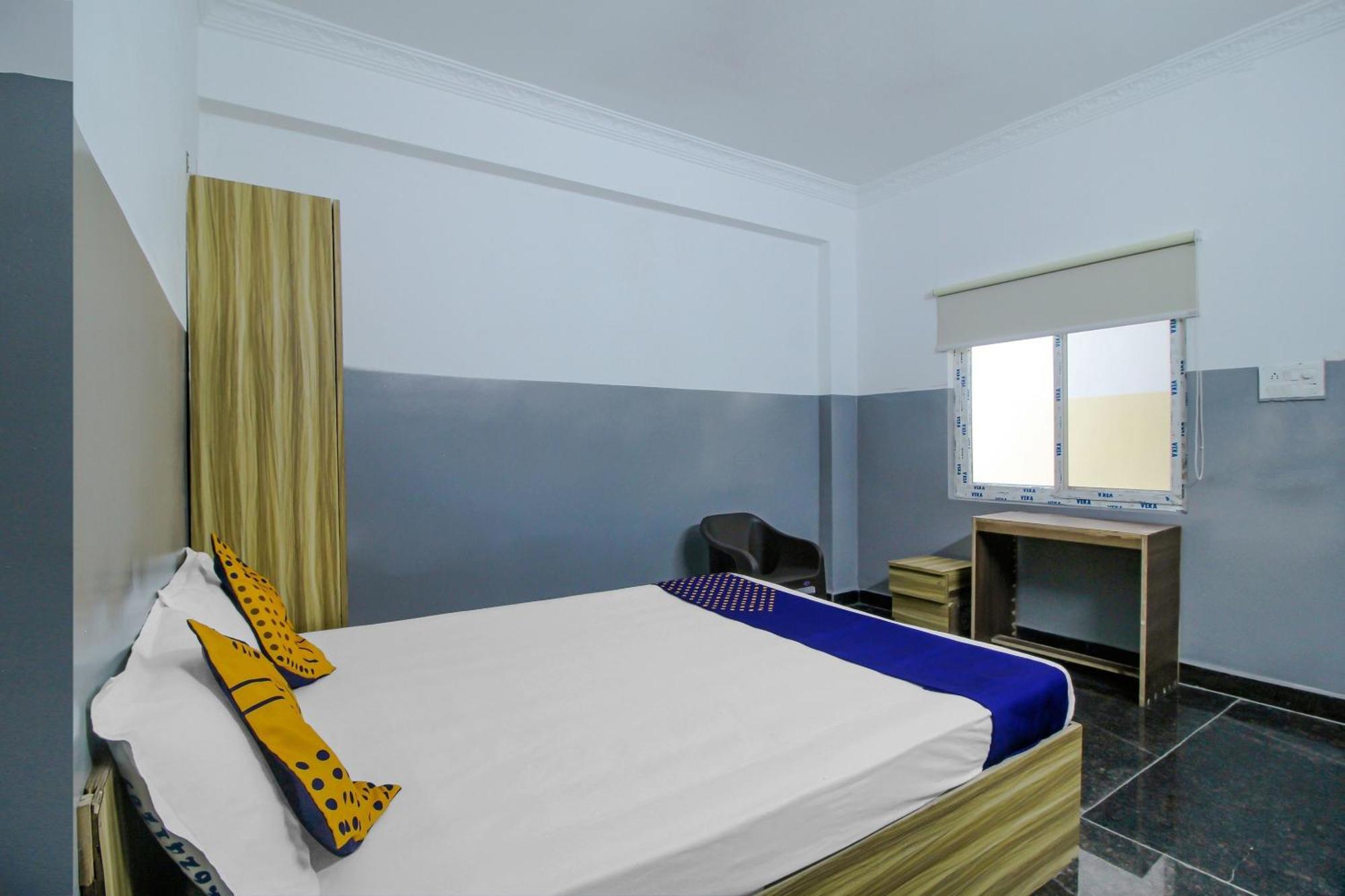 Spot On 81775 Mohit Gokul Lodge New Luxury Room'S Near Secunderabad Railway Station Lālāguda 外观 照片